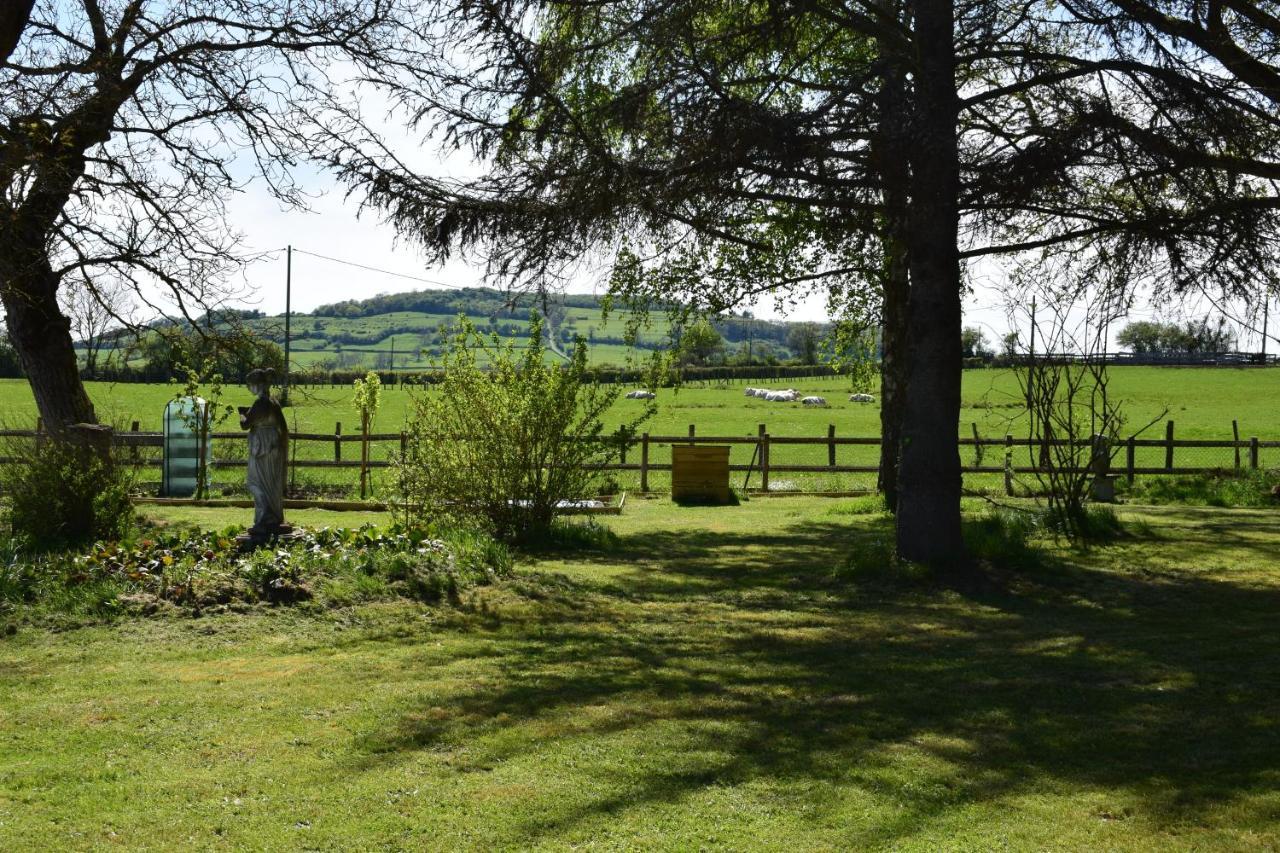 Marcheseuil Le Chene D'Or Bed & Breakfast エクステリア 写真