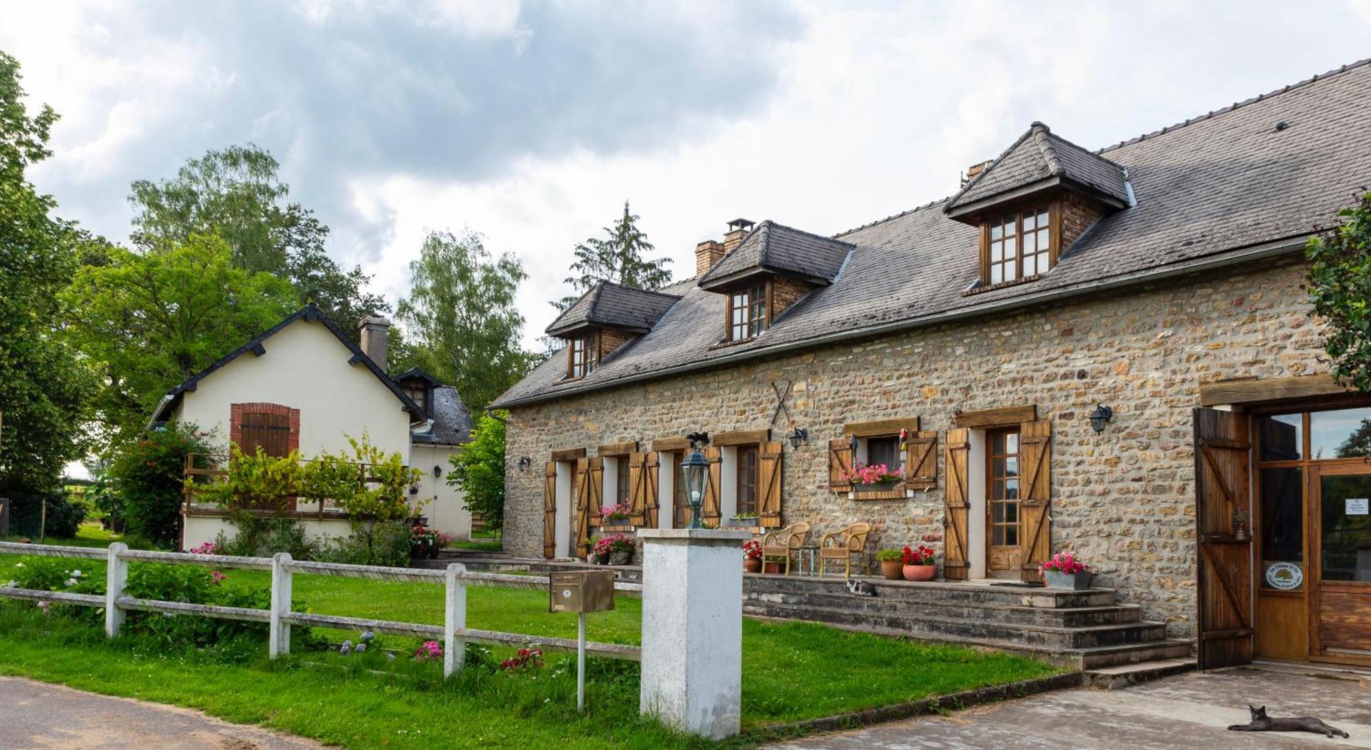 Marcheseuil Le Chene D'Or Bed & Breakfast エクステリア 写真